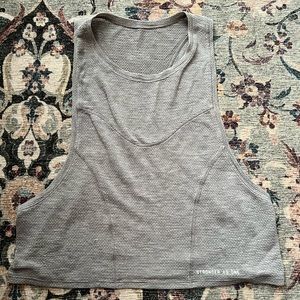 Lululemon x Barry’s Bootcamp cropped tank, size 2